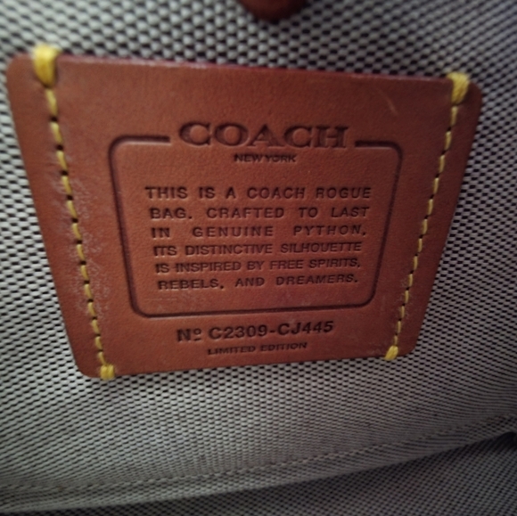 Coach Rogue 20 Python - Picture 6 of 7